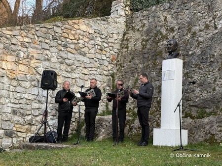 Spominska slovesnost pri spomeniku Franceta Tomsica (4)